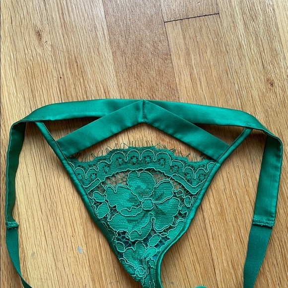 NWT Victoria Secret Lace Very Sexy Push-up Set - Picture 7 of 9